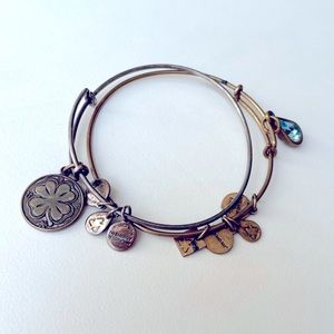 (Lot) Alex and Ani: Clover + Aquamarine